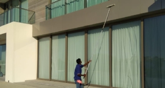 glass cleaning 